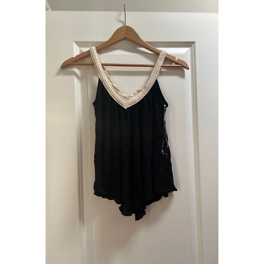 Black chiffon lace crochet v-neckline tank cami top